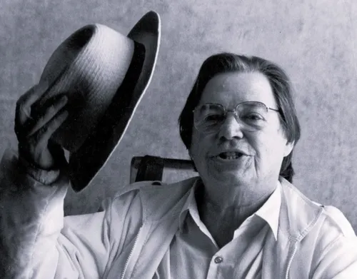 
				
					Tom Jobim é o maior compositor de música popular do Brasil
				
				