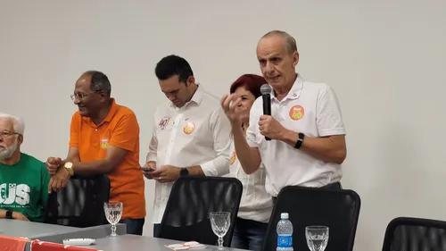 
				
					Federação PT, PC do B e PV anuncia apoio a Jhony em evento marcado pela ausência de Inácio Falcão
				
				