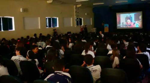 
				
					Festival Cinema com Farinha tem início em Patos
				
				