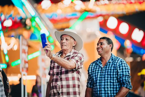 
				
					Fotos mostram como foi a abertura do São João 2024 de Campina Grande
				
				