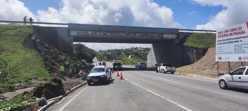 
				
					Governo garante “segurança total” do Arco Metropolitano de Campina após deslizamento
				
				