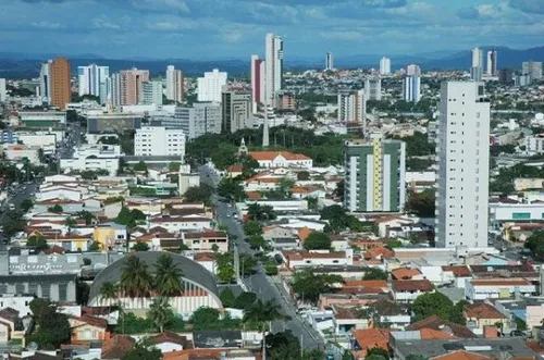 
				
					Hospedagens para o fim de semana de São João podem custar R$ 11 mil por noite em Campina Grande
				
				