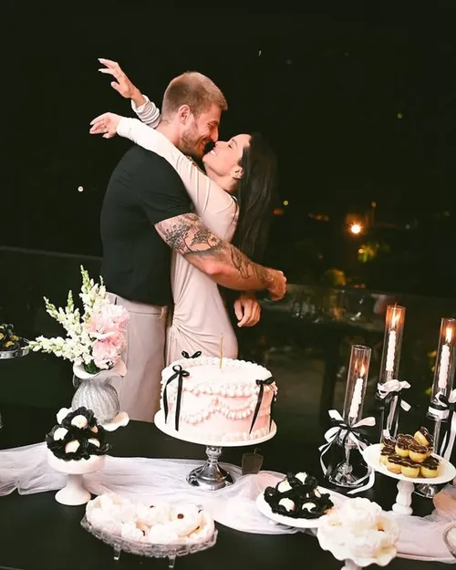 
				
					Juliette é pedida em casamento em jantar comemorando aniversário de 35 anos
				
				