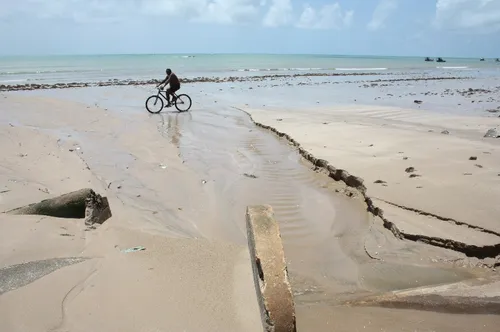 
				
					Ligação de secretário de Turismo com esgoto na praia coloca tema na mesa de Cícero Lucena
				
				