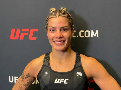 
				
					Luana Pinheiro vira personagem do game UFC 5
				
				