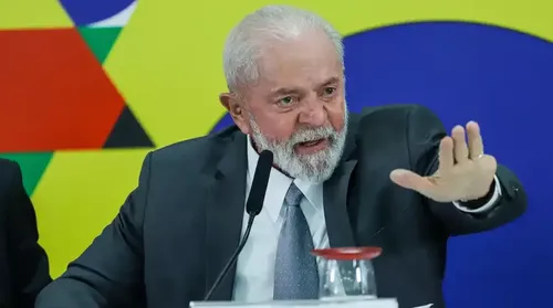 
				
					Lula diz besteira e depois se queixa da imprensa
				
				