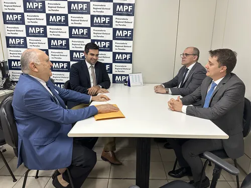 
				
					MPE recebe relatório do TCE-PB com contratações e despesas irregulares com prestadores na Paraíba
				
				