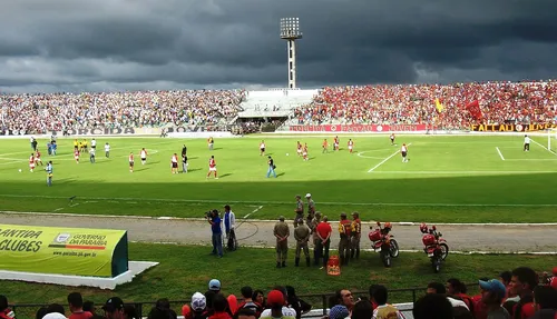 
				
					Maiorais 70 anos: com transmissão do JP, Treze e Campinense prometem clássico acirrado em 2025
				
				