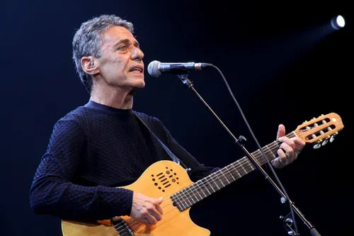 
				
					Mais 80 músicas para comemorar os 80 anos de Chico Buarque
				
				