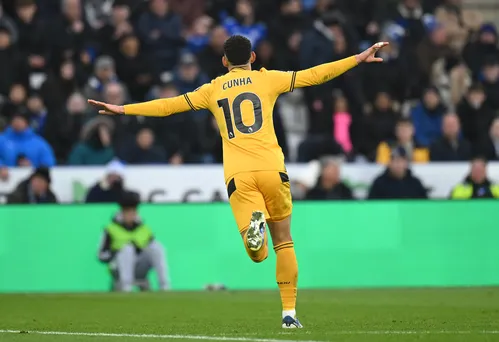  De Charlton a Rooney: Matheus Cunha se junta a lendas que já vestiram a 10 do Manchester United 