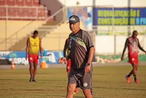 
				
					Morre Quintino Barbosa, ex-técnico do Treze, aos 59 anos
				
				