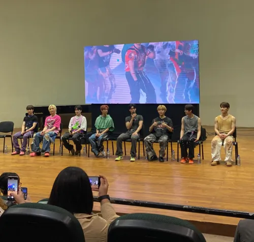 
				
					NTX em João Pessoa: ‘A gente se sente honrado’, diz 1º grupo de K-pop a se apresentar na cidade
				
				