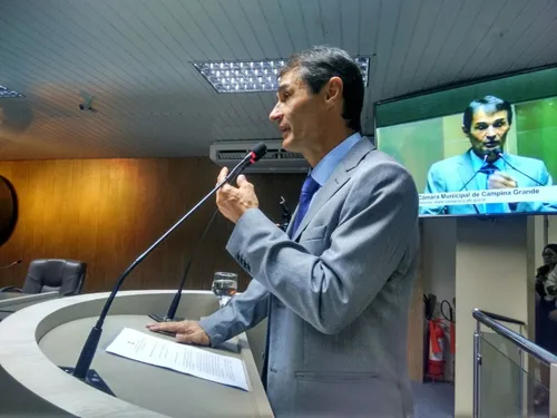 
				
					Romero deixa porta aberta para Cícero na oposição
				
				
