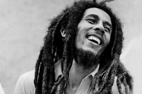 
				
					Nada melhor do que ouvir Bob Marley para festejar o Dia Internacional do Reggae
				
				