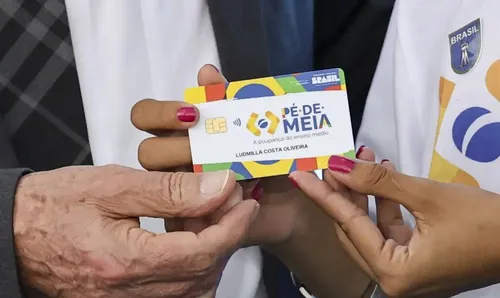 
				
					Pé-de-Meia: nascidos em março e abril recebem hoje parcela de R$ 200
				
				