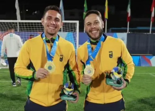 
				
					Paralimpíadas de Paris 2024: Luan e Matheus são os paredões do Brasil no futebol de cegos
				
				