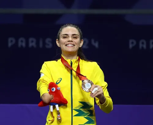 
				
					Atleta paralímpica da Paraíba, Silvana Fernandes é tema de questão do Enem: 'feliz e honrada'
				
				