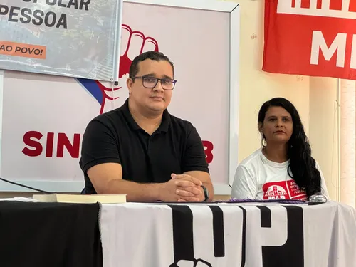 
				
					UP registra candidatura de Yuri Ezequiel e Josiane Soares para disputa em João Pessoa
				
				