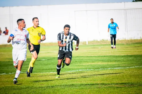 
				
					Potiguar x Treze pela Série D 2024: Galo vence por 3 a 0 e segue líder do Grupo 3
				
				