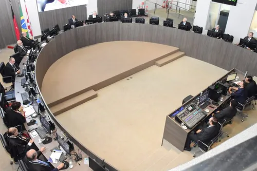 
				
					Impasse sobre merecimento marca abertura de nova vaga de desembargador no TJPB
				
				