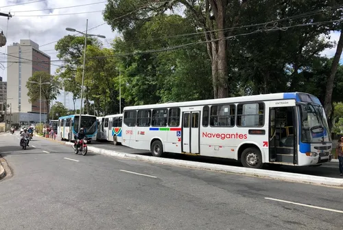 
				
					Justiça determina frota mínima de 60% durante greve de motoristas dos ônibus, em João Pessoa
				
				