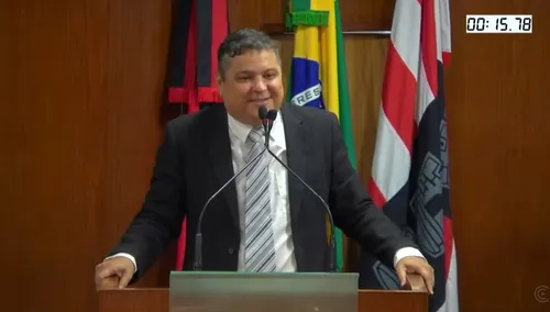 
				
					Renato Martins assume mandato de vereador de João Pessoa e vai pra base de Cícero
				
				