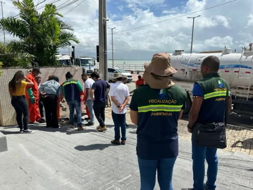 
				
					Restaurante é autuado por lançamento ilegal de resíduos no bairro de Manaíra, em João Pessoa
				
				