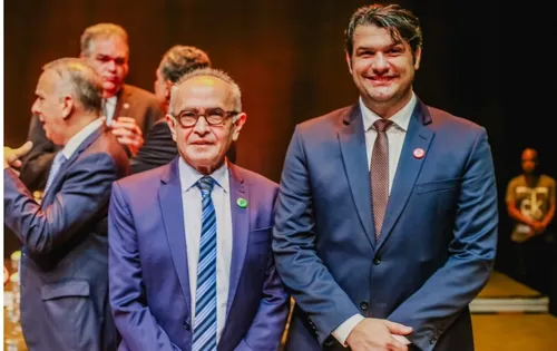 
				
					Leo Bezerra assume prefeitura de João Pessoa durante viagem de Cícero a Portugal
				
				