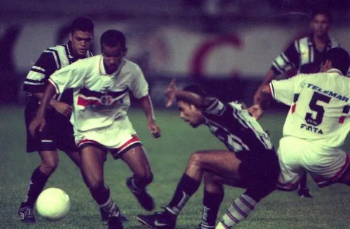 
				
					Santa Cruz x Treze: relembre cinco jogos históricos do Galo contra a Cobra Coral
				
				