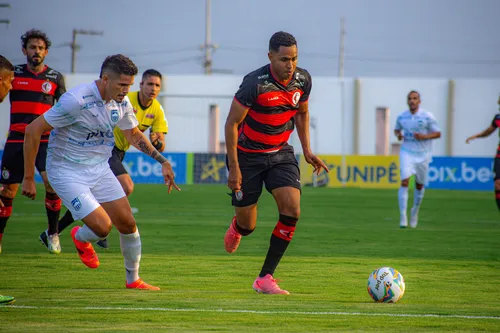 
				
					Campinense x Treze pelo Campeonato Paraibano 2025: onde assistir, escalações e arbitragem
				
				