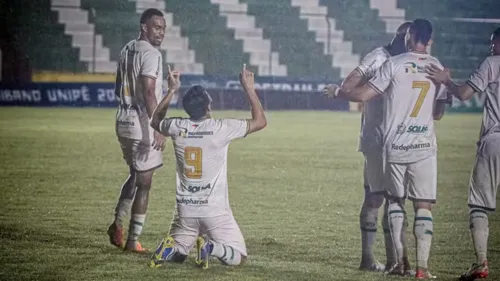 
				
					Sousa x Maracanã pela Série D 2024: com gol polêmico no último lance, Dino vence no Marizão
				
				