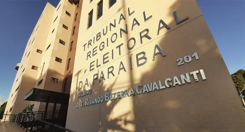 
				
					TRE-PB apresenta Processo de Registro de Candidaturas a dirigentes de partidos
				
				