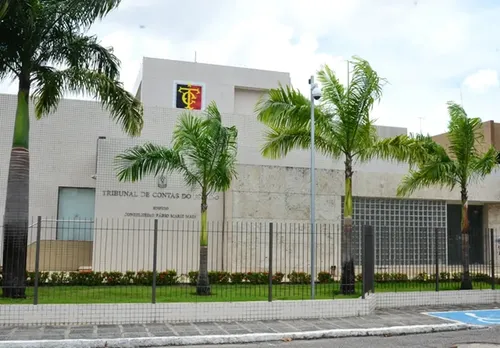 
				
					TCE bloqueia contas de 12 prefeituras e cinco câmara municipais na Paraíba
				
				