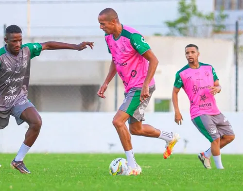 
				
					Veja quem são os “medalhões” que estarão atuando no Campeonato Paraibano 2025
				
				