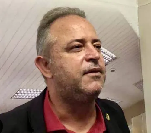 
				
					CPI da Saúde em Campina: oposição consegue reunir assinaturas para abertura e base fica inerte
				
				