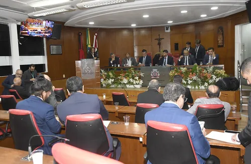 
				
					Câmara de João Pessoa proíbe armas e cria nova estrutura de segurança após ataques a vereadores
				
				