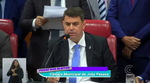 
				
					Vereadores de João Pessoa tomam posse e reelegem Dinho Dowsley presidente da Mesa Diretora
				
				