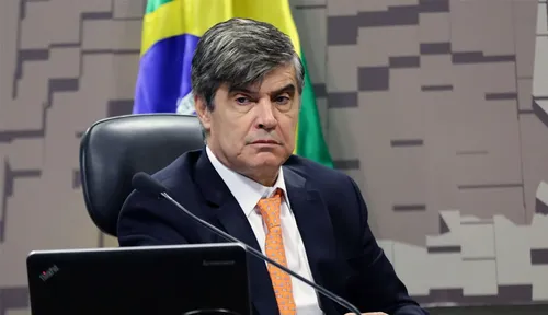 
				
					Queiroga deixa portas abertas para Wellington Roberto deixar PL antes da 'janela partidária'
				
				