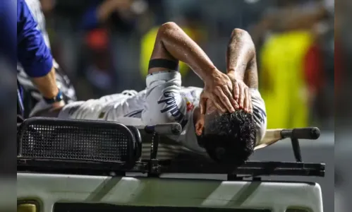
				
					Aderlan tem ruptura do ligamento do joelho esquerdo e não joga mais pelo Santos em 2024
				
				