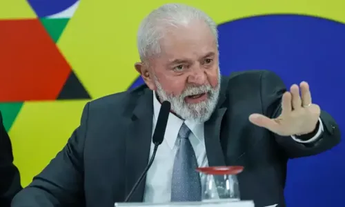 
				
					Lula envia ao Senado pedido de empréstimo de 44 milhões de euros para João Pessoa
				
				