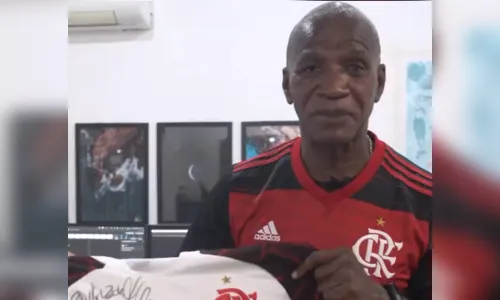 
				
					Samba em homenagem ao Flamengo ganhou o nome de Adílio na versão de João Nogueira
				
				