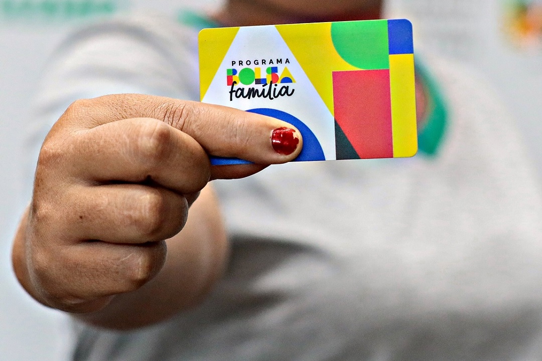 Governo Federal anuncia aumento no Bolsa Família em mais de 15%