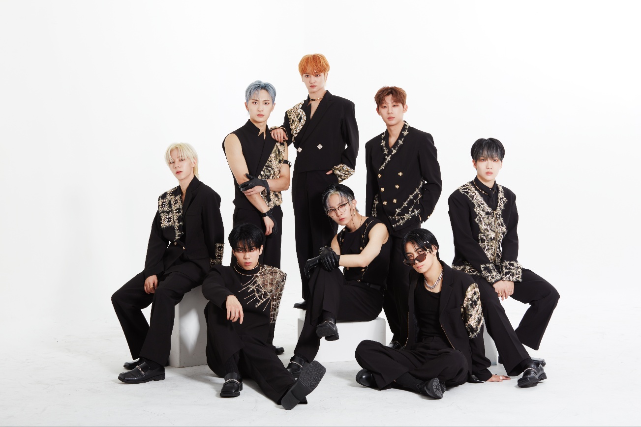 Grupo de K-pop faz show em João Pessoa durante turnê pelo Brasil