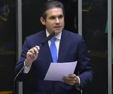 Em aceno a Lula, Motta encaminha PEC que acaba com a escala 6x1 para a CCJ