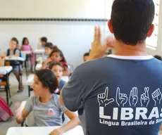 Fundação abre seleção para tradutor e intérprete de Libras na Paraíba