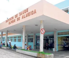 Apuração sobre morte de mulher que teve útero retirado após bebê morrer no Isea é prorrogada
