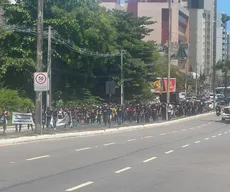 Policiais realizam protesto na Avenida Epitácio Pessoa