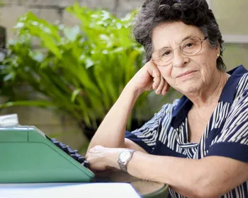 Maria Valéria Rezende lança livro de contos nesta quarta-feira (25) em João Pessoa