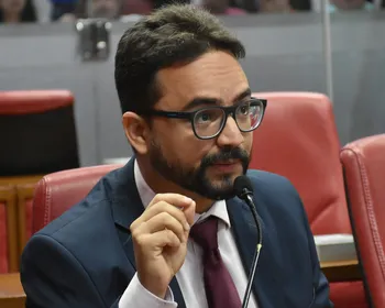 Principal aposta do PSB, Tibério 'luta' no TCE para derrubar decisão que o tornava inelegível