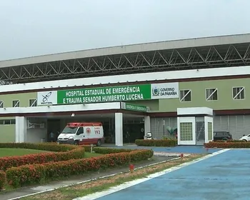 Motociclista segue internado em estado grave após colisão com carro em João Pessoa